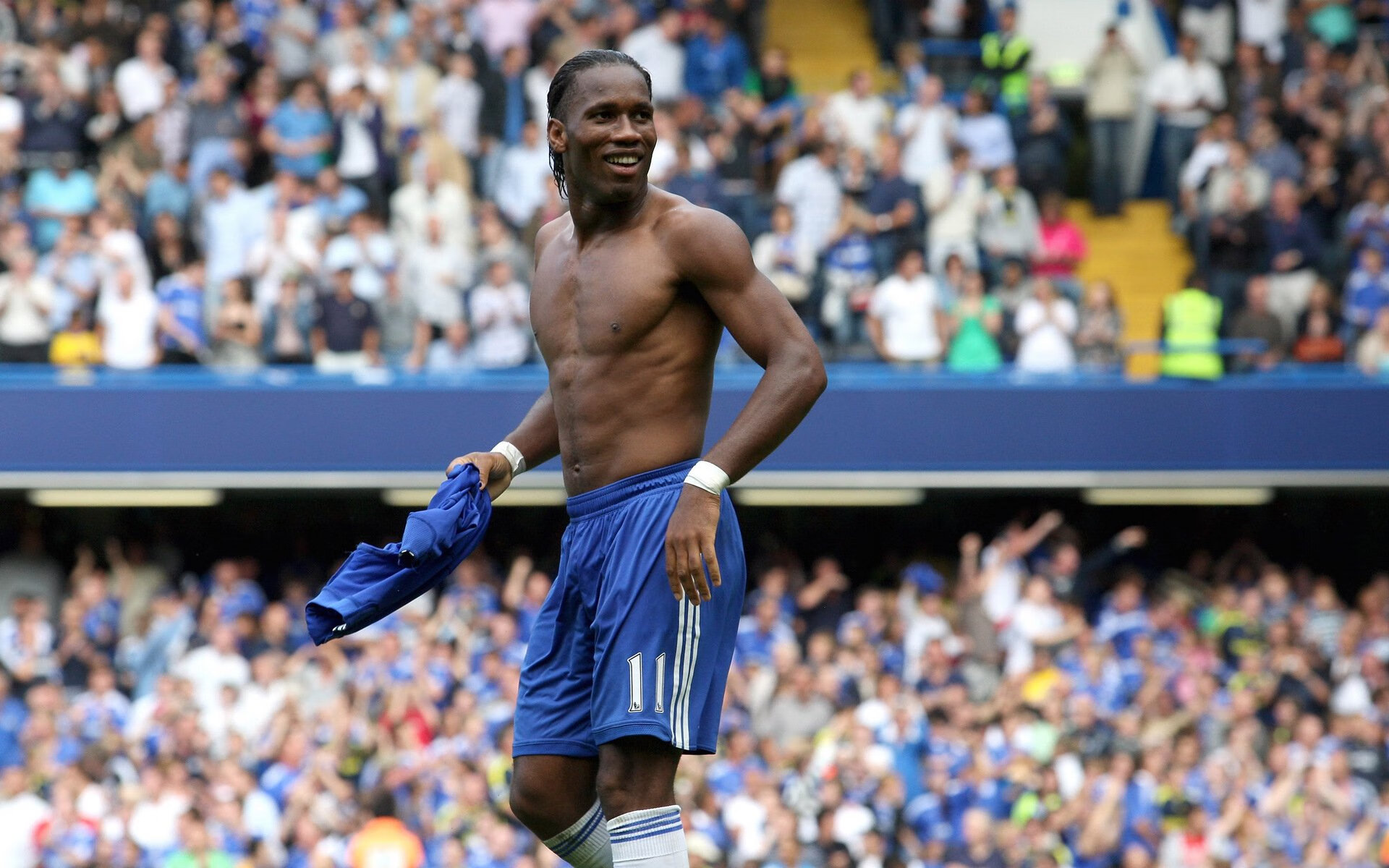 在男子团体四分之一决赛中，伊朗队以3_0击败日本队，创造历史性胜利。