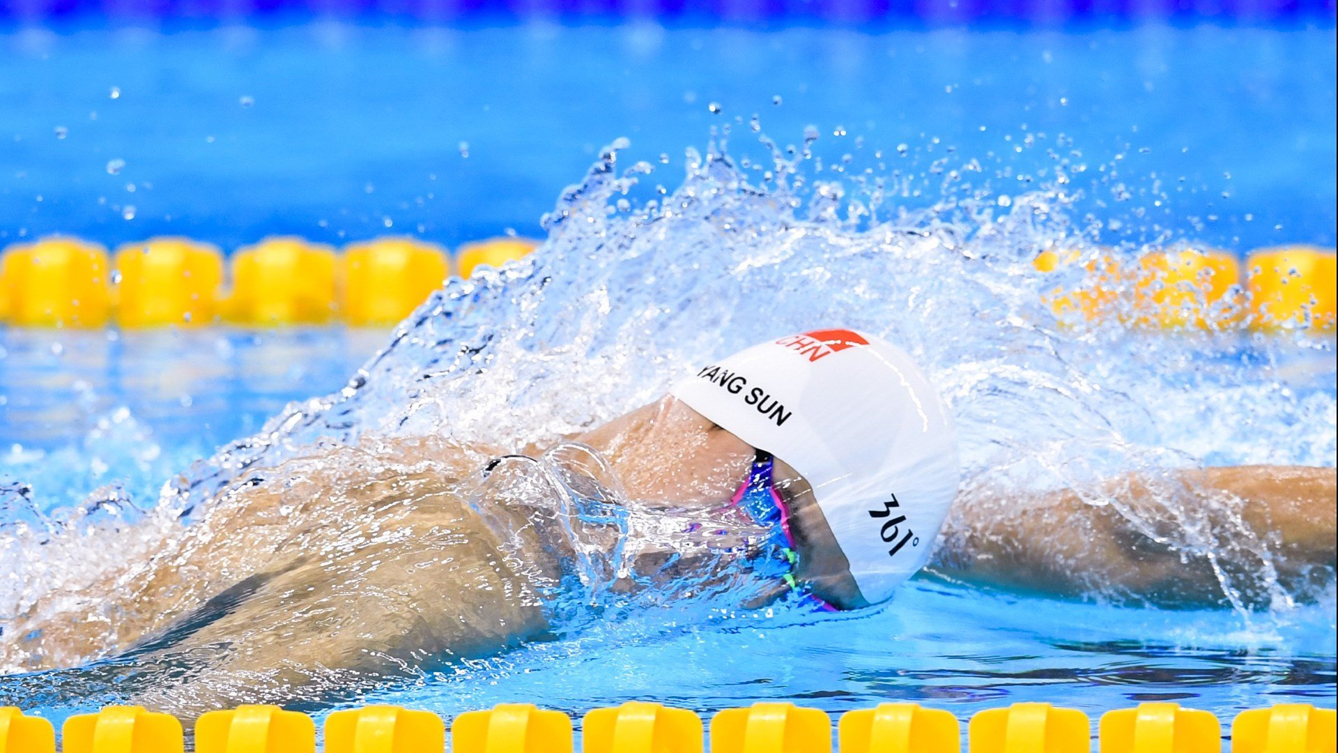 库里：在NBA历史上留下“火花”般的投篮传说！，库里的投篮集锦